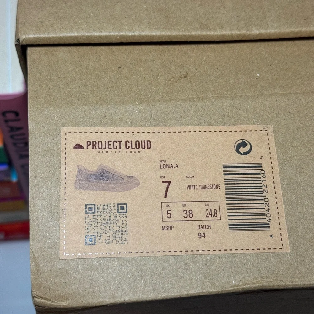 Project Cloud Women's White Sneakers - Picture 5 of 5